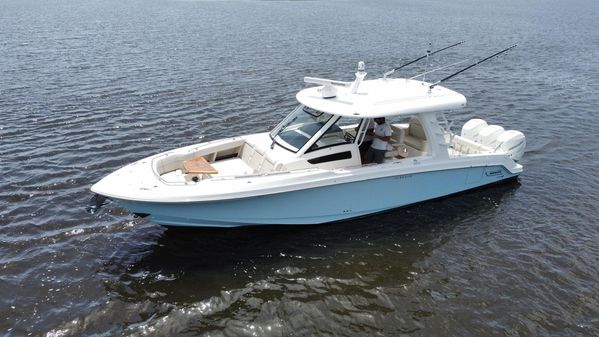 Boston Whaler 350 Realm image