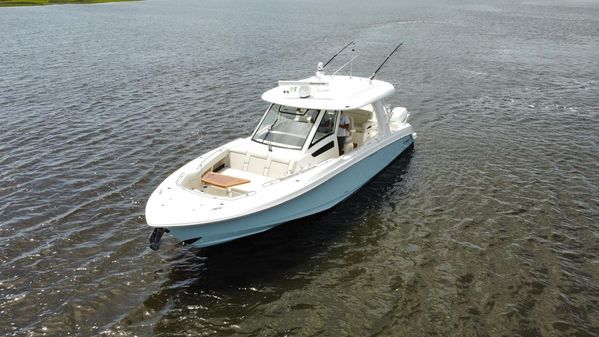 Boston Whaler 350 Realm image