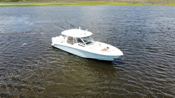 Boston Whaler 350 Realm image