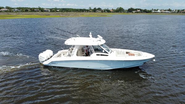 Boston Whaler 350 Realm image