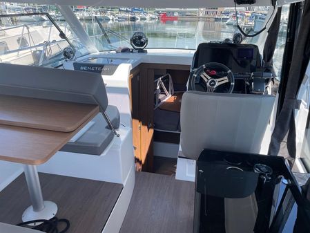 Beneteau Antares 9 image