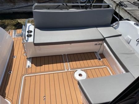 Beneteau Antares 9 image