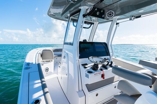 Sportsman OPEN-282-CENTER-CONSOLE image