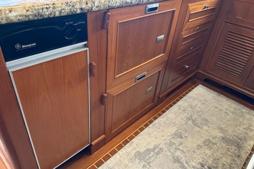 Outer Reef Yachts 650 MY image