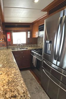 Outer Reef Yachts 650 MY image