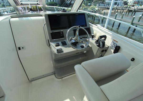 Boston Whaler 345 Conquest Pilothouse image