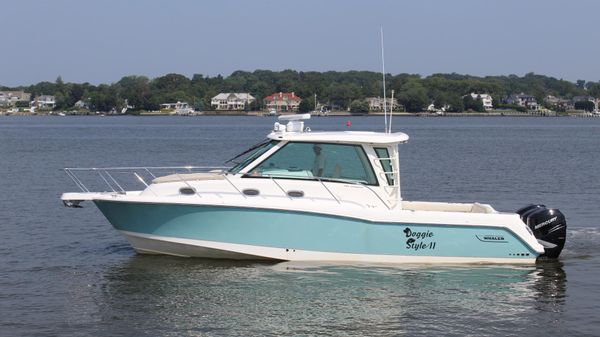 Boston Whaler 345 Conquest Pilothouse 