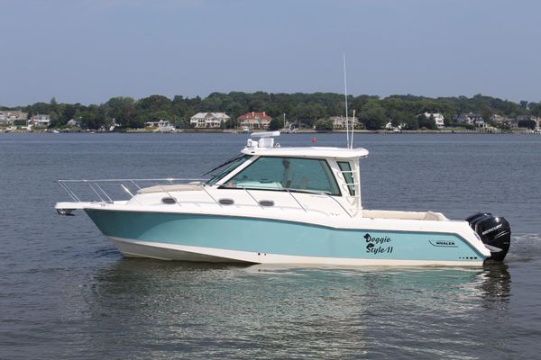 Boston Whaler 345 Conquest Pilothouse - main image