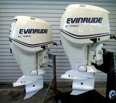 Evinrude  E-TEC 300hp 25