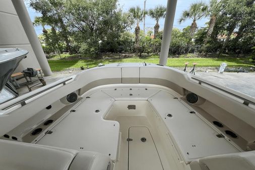 Boston Whaler 320 Vantage image