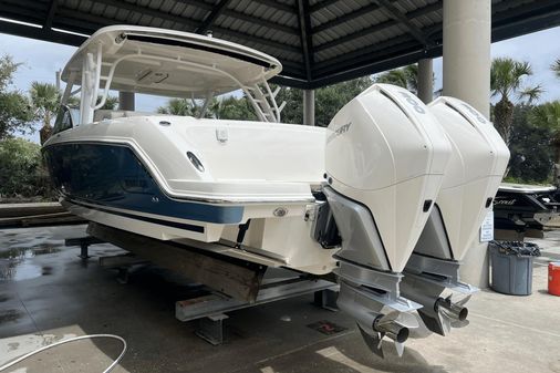 Boston Whaler 320 Vantage image