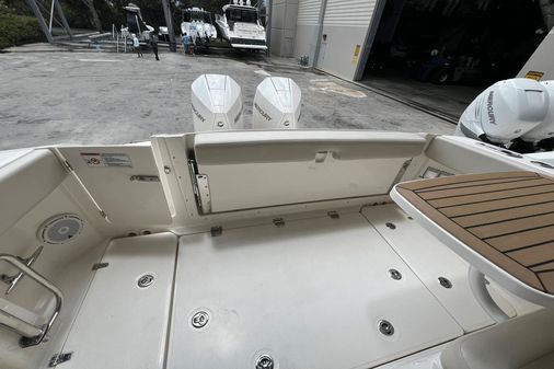 Boston Whaler 320 Vantage image