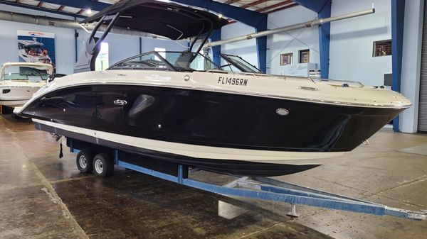Sea Ray SDX 270 Outboard