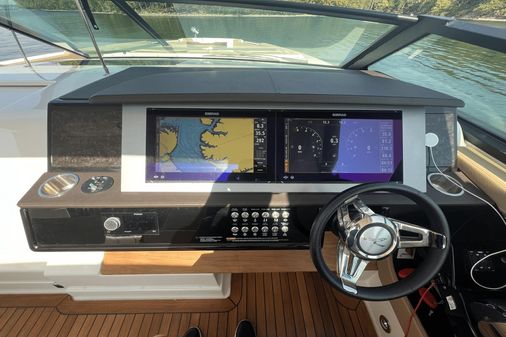 Sea Ray 400 SLX image