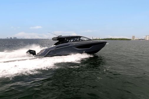 Cruisers Yachts 42 GLS image