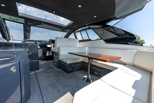 Cruisers Yachts 42 GLS image