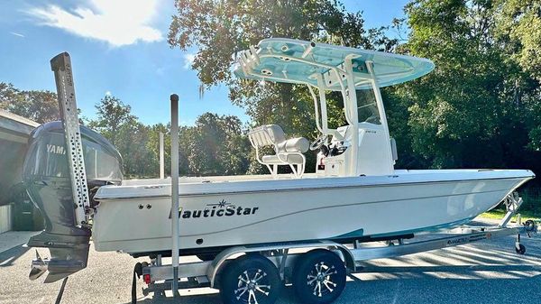 NauticStar 249 XTS