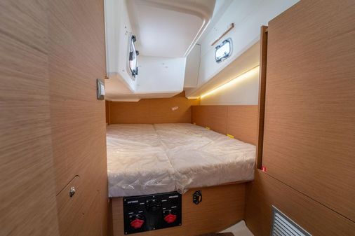 Jeanneau Sun Odyssey 380 image