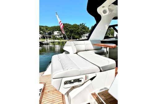 Sea Ray 370 SUNDANCER OB image