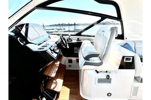 Sea Ray 370 SUNDANCER OB image