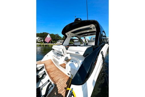 Sea Ray 370 SUNDANCER OB image