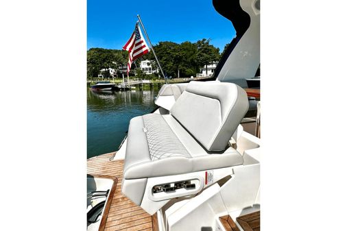 Sea Ray 370 SUNDANCER OB image