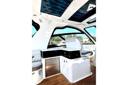 Sea Ray 370 SUNDANCER OB image