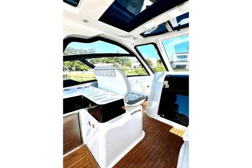 Sea Ray 370 SUNDANCER OB image