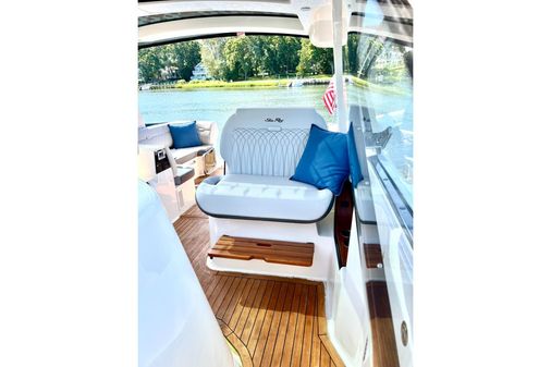 Sea Ray 370 SUNDANCER OB image