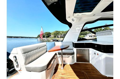 Sea Ray 370 SUNDANCER OB image