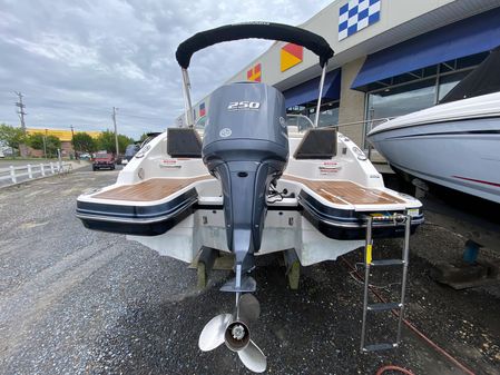 Chaparral 250 Suncoast image