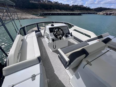 Cruisers Yachts 60 Cantius Fly image