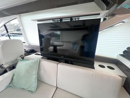 Cruisers Yachts 60 Cantius Fly image