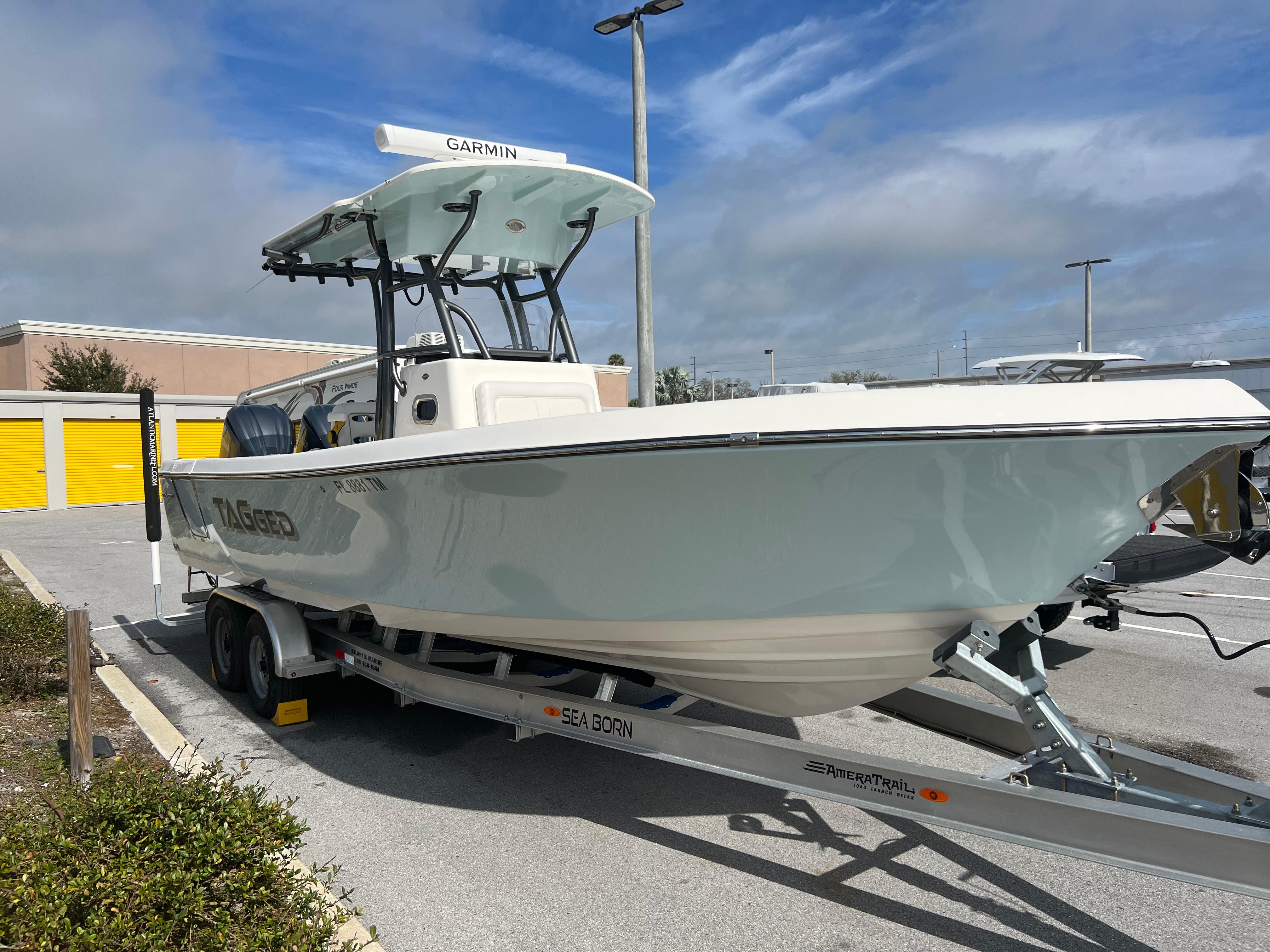 2023 Sea Born lx26 center console