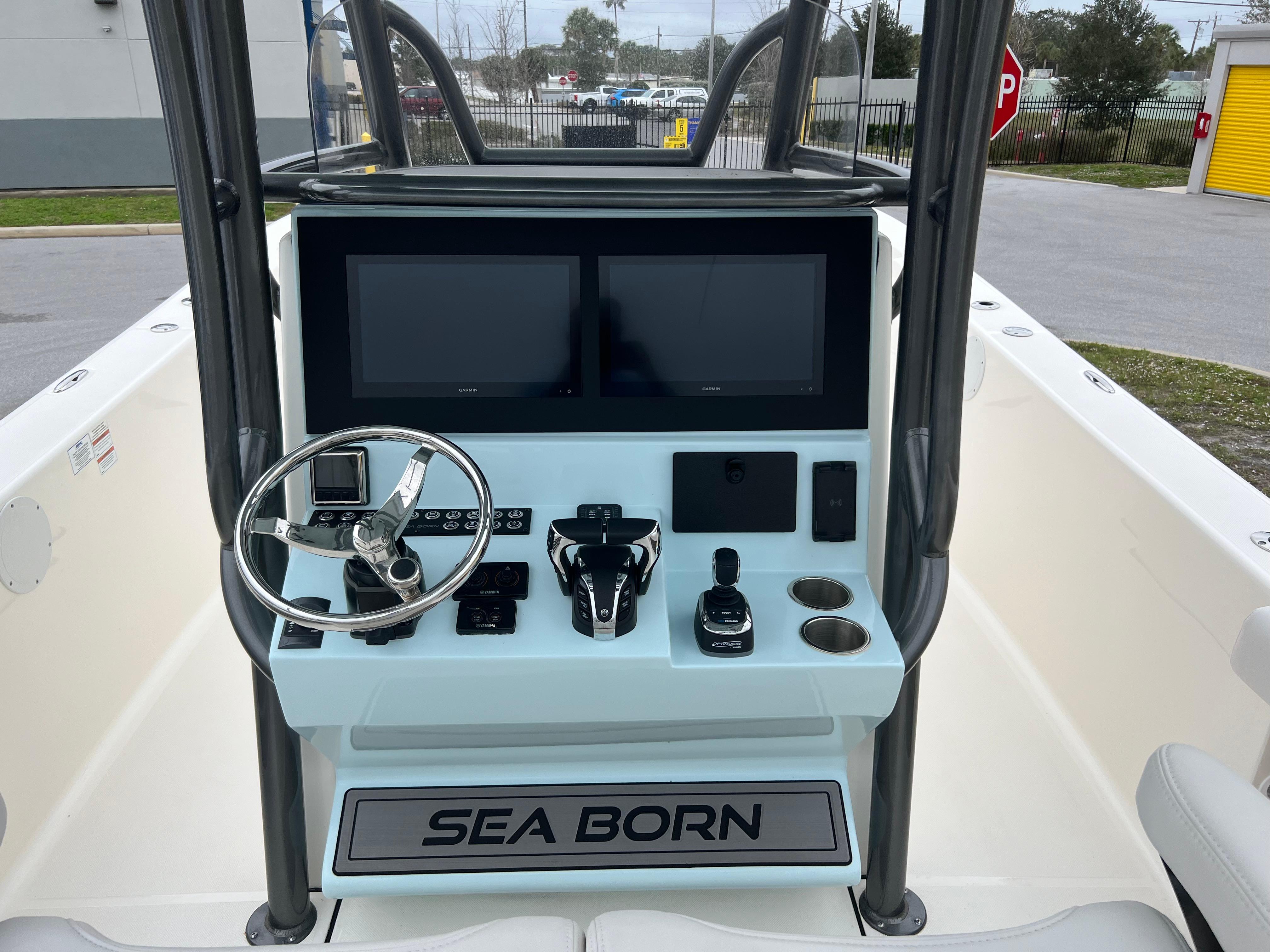 2023 Sea Born lx26 center console