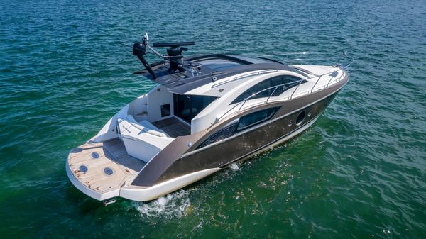 Marquis 420 Sport Coupe 
