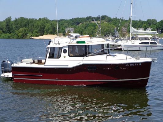 Ranger Tugs R-23 - main image