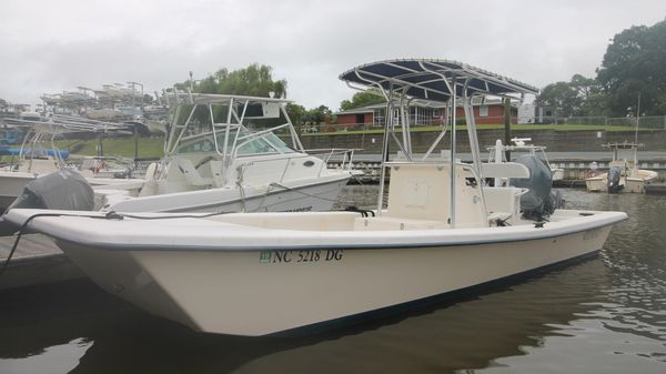 Jones Brothers 23 Bateau 150 Hours 