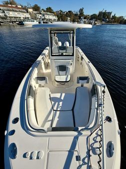 Robalo R272 Center Console image