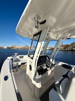 Robalo R272 Center Console image