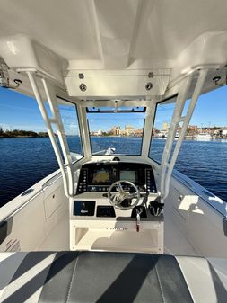 Robalo R272 Center Console image