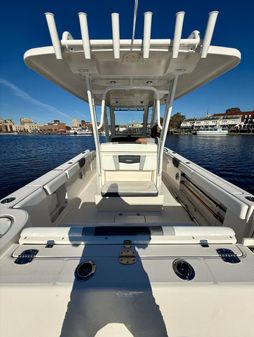 Robalo R272 Center Console image