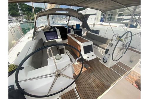 Dufour 460 image
