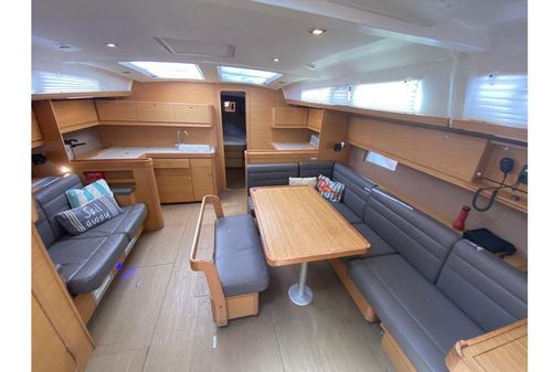 Dufour 460 image