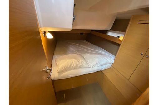 Dufour 460 image