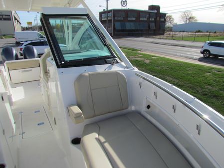 Pursuit DC 266 Dual Console image