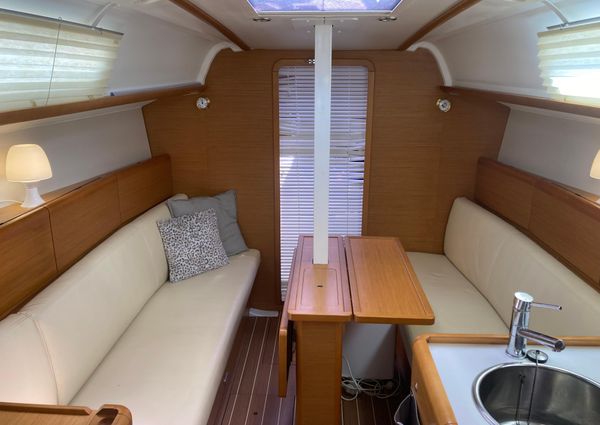 Jeanneau Sun Odyssey 33i image