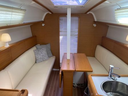 Jeanneau Sun Odyssey 33i image