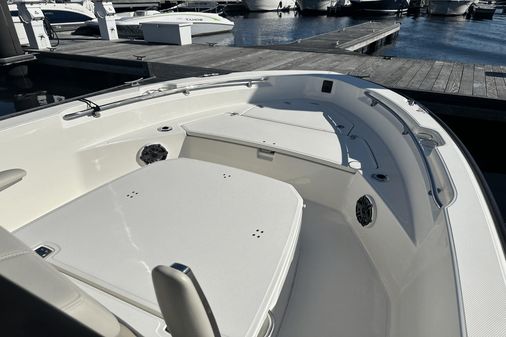 Boston Whaler 220 Dauntless image