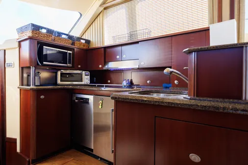 Sea Ray 52 Sedan Bridge image